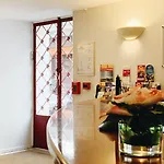 Hotel Bellevue Montmartre