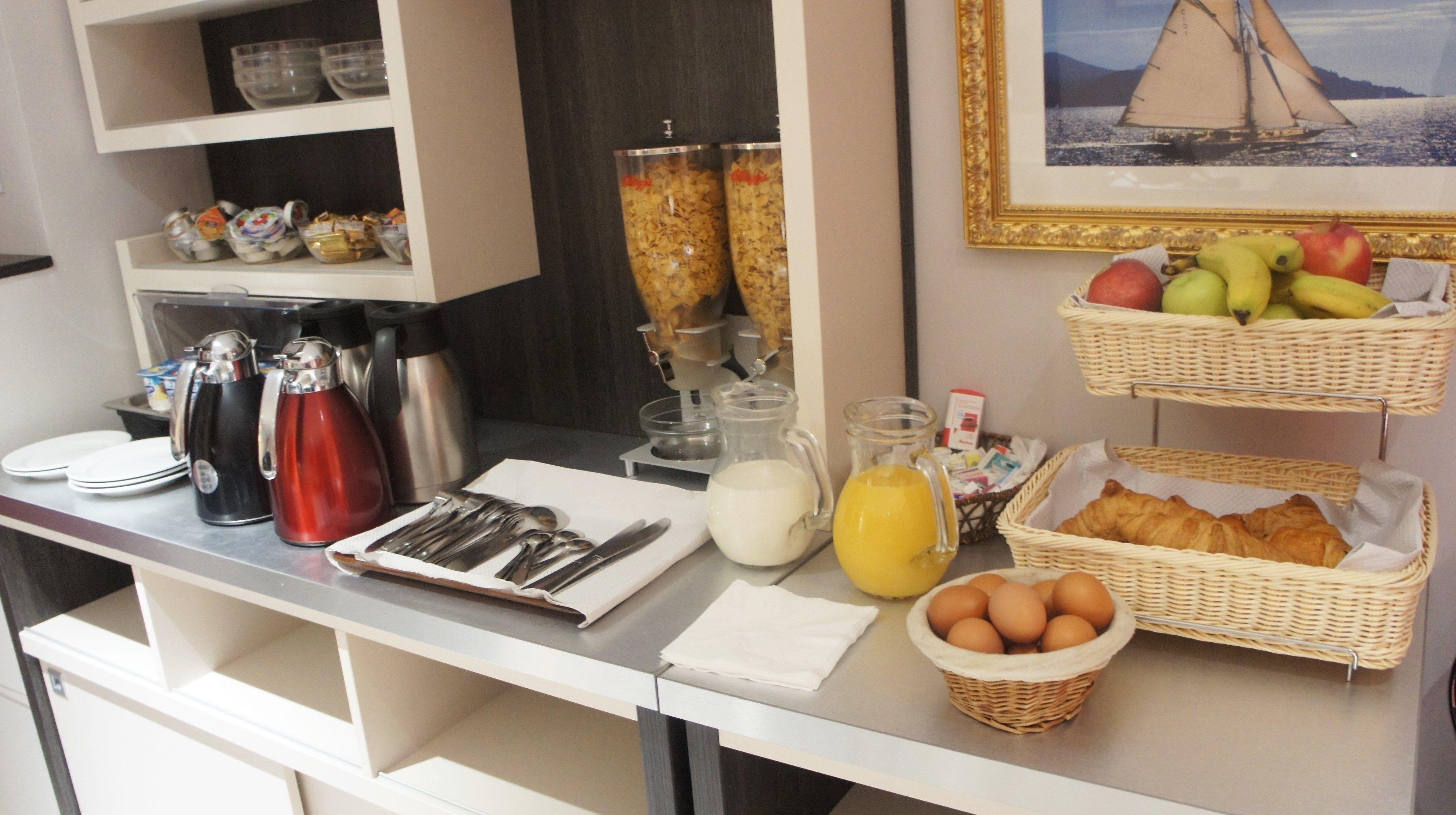 Hotel Bellevue Montmartre Paris