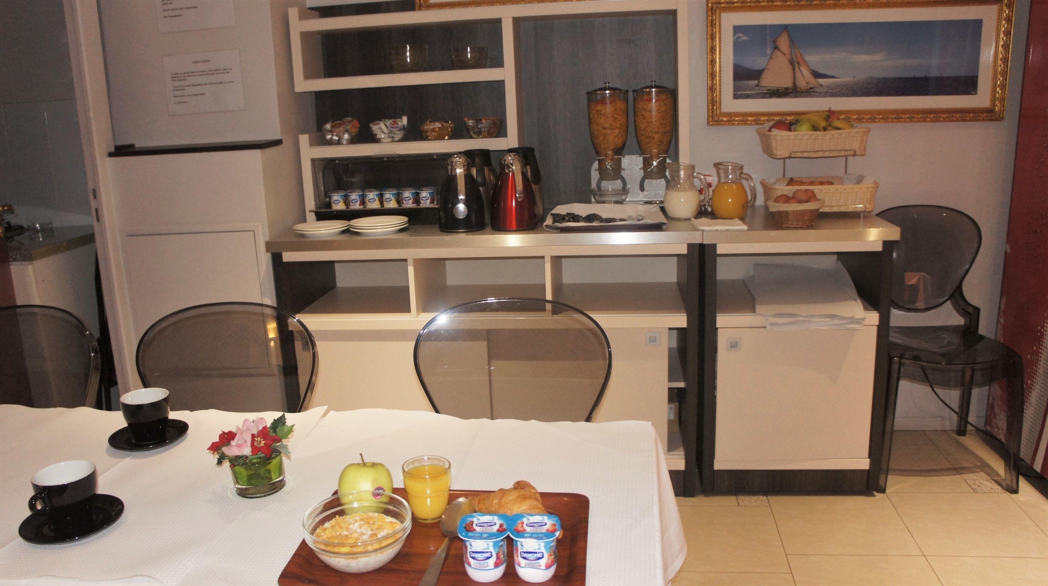 Bellevue Montmartre Hotel