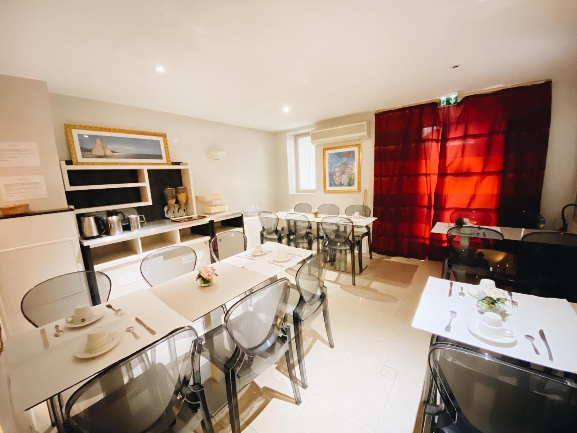 Hotel Bellevue Montmartre 3*