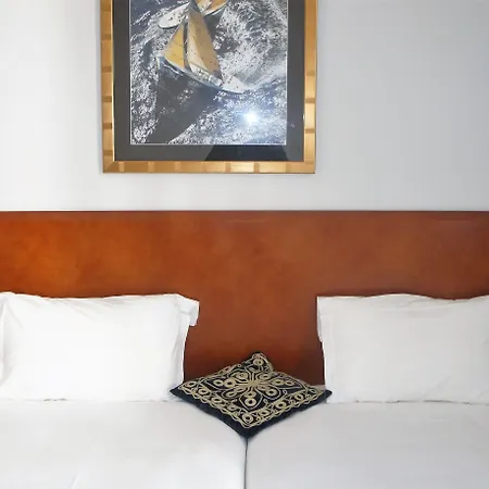 Hotel Bellevue Montmartre 3*